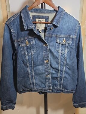 Women's Classic Blue Denim Jacket